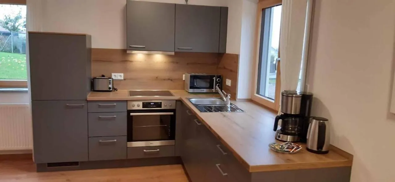 Ferienwohnung Sonnenplatzl Michelsneukirchen Apartment